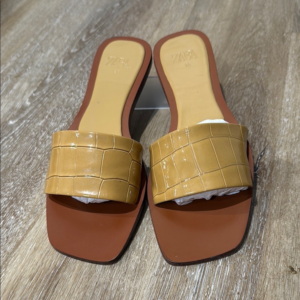 Zara Tan Croc-Embossed Slide Sandals Size 38